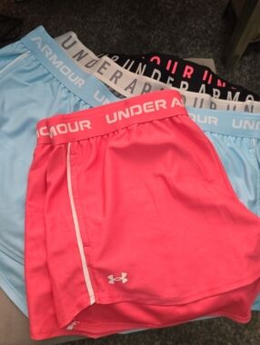 Under Armour Athletic (5) Shorts with Logo Waistband